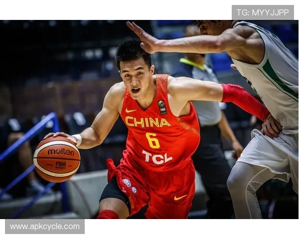 霍奇森比赛阅读能力获赞，战术理解持续提升